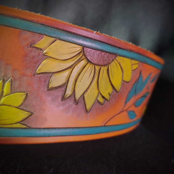 Women's Leather Waist Belt with Sunflower Design – Adjustable Corset Style - Image 2